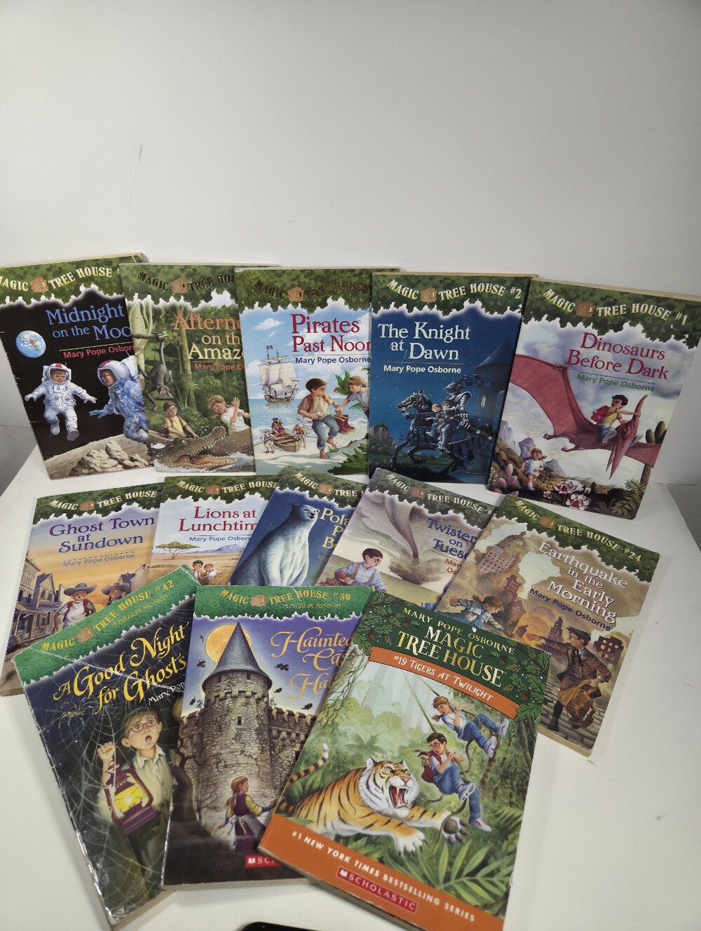 13 Magic Tree House Scholastic Book Lot. Mary Pope Osborne Chapter Books Fiction